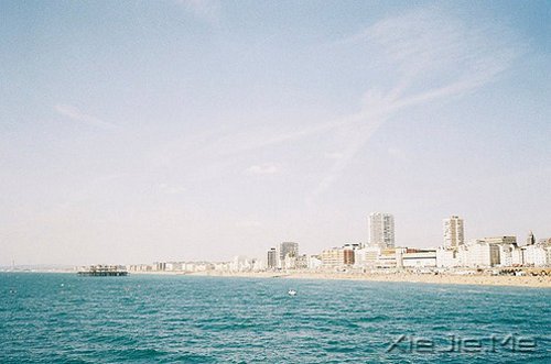 文字：人们说这都是浮云,可是浮云真美丽